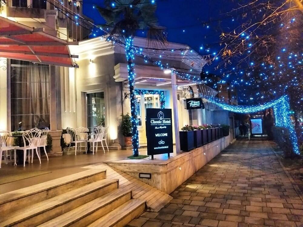 Classic Hotel Tirana Bagian luar foto