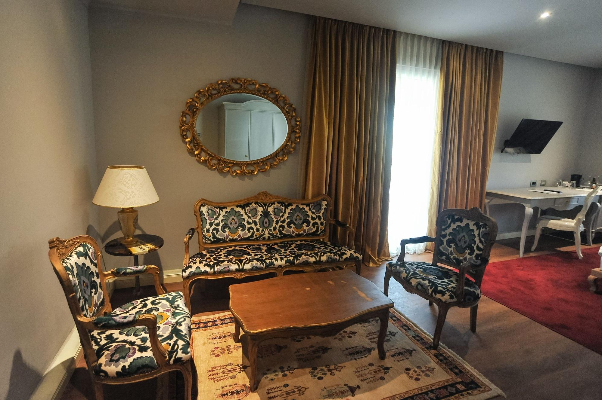 Classic Hotel Tirana Bagian luar foto