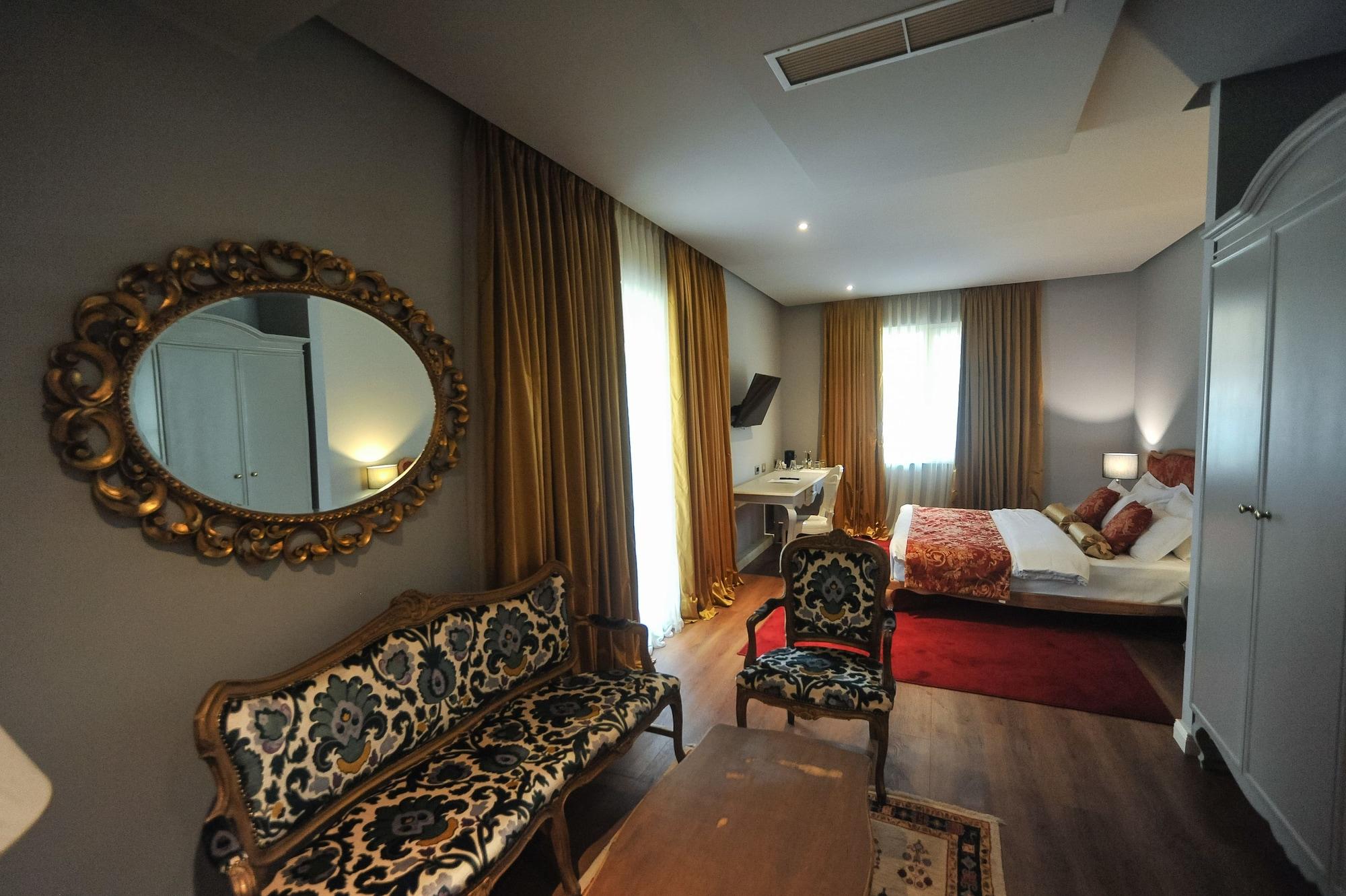 Classic Hotel Tirana Bagian luar foto