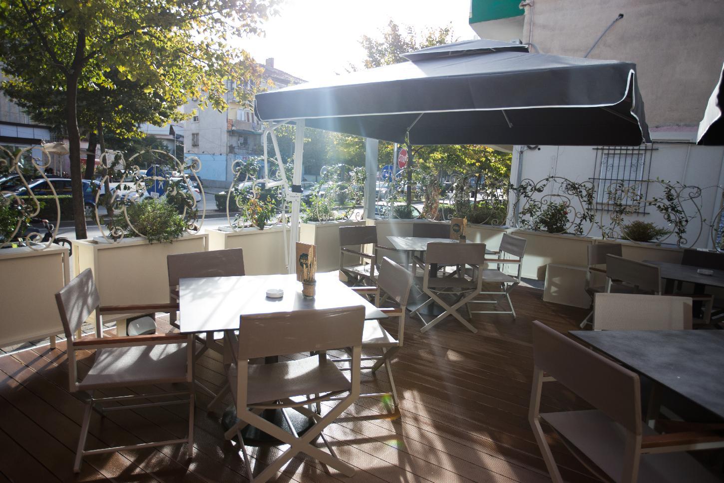 Classic Hotel Tirana Bagian luar foto