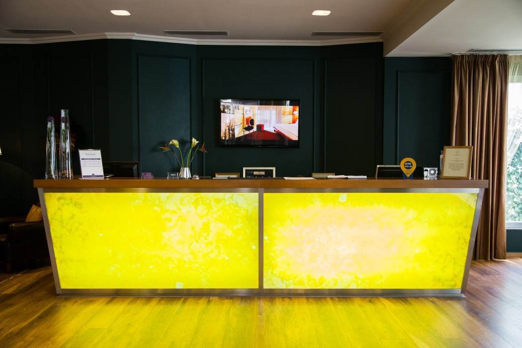 Classic Hotel Tirana Bagian luar foto