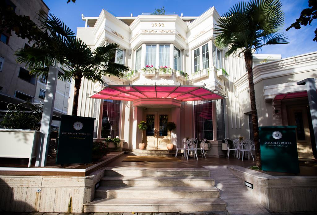 Classic Hotel Tirana Bagian luar foto