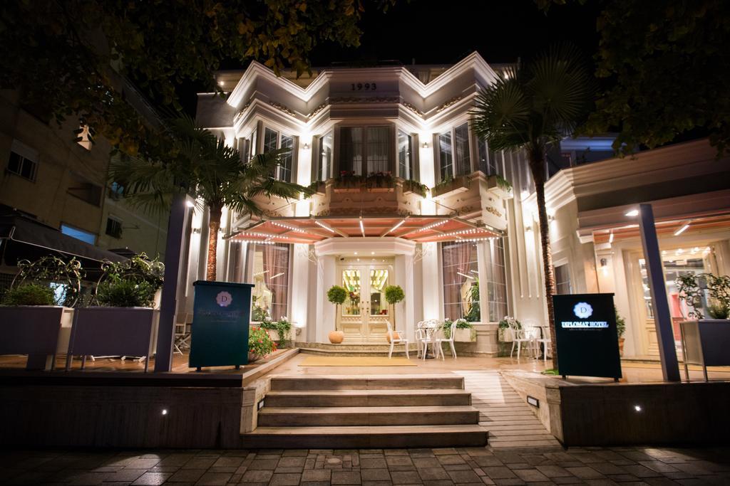 Classic Hotel Tirana Bagian luar foto