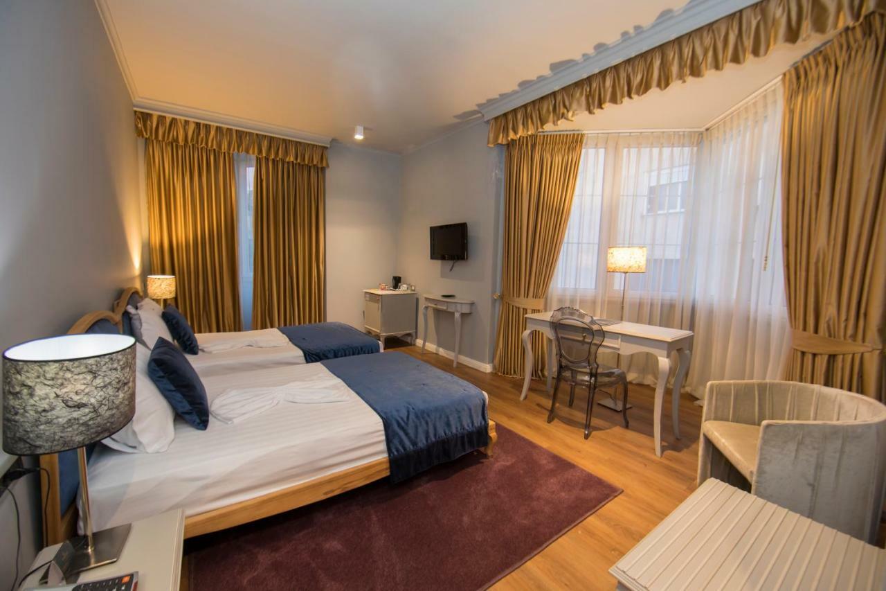Classic Hotel Tirana Bagian luar foto